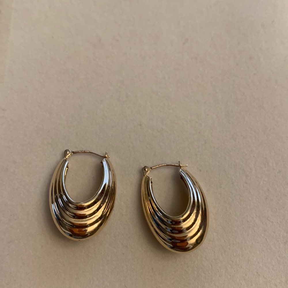 Gold Layered Hoop Earrings with Ribbed Design